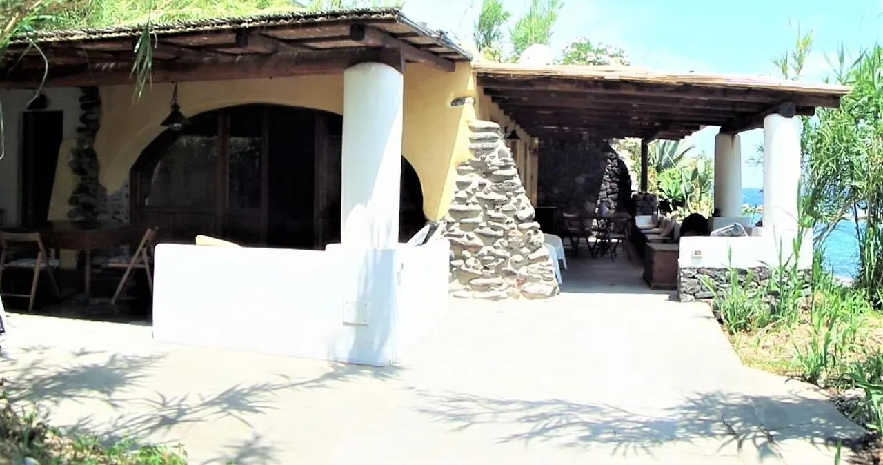 Holiday home Case Sulla Spiaggia Di Santa Marina Salina